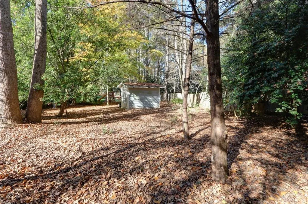 5030 Nesbit Ferry Lane, Atlanta, Georgia 30350, 4 Bedrooms Bedrooms, ,2 BathroomsBathrooms,Residential,Sold,5030 Nesbit Ferry Lane,7681647