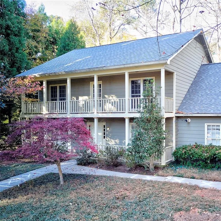 5030 Nesbit Ferry Lane, Atlanta, Georgia 30350, 4 Bedrooms Bedrooms, ,2 BathroomsBathrooms,Residential,Sold,5030 Nesbit Ferry Lane,7681647