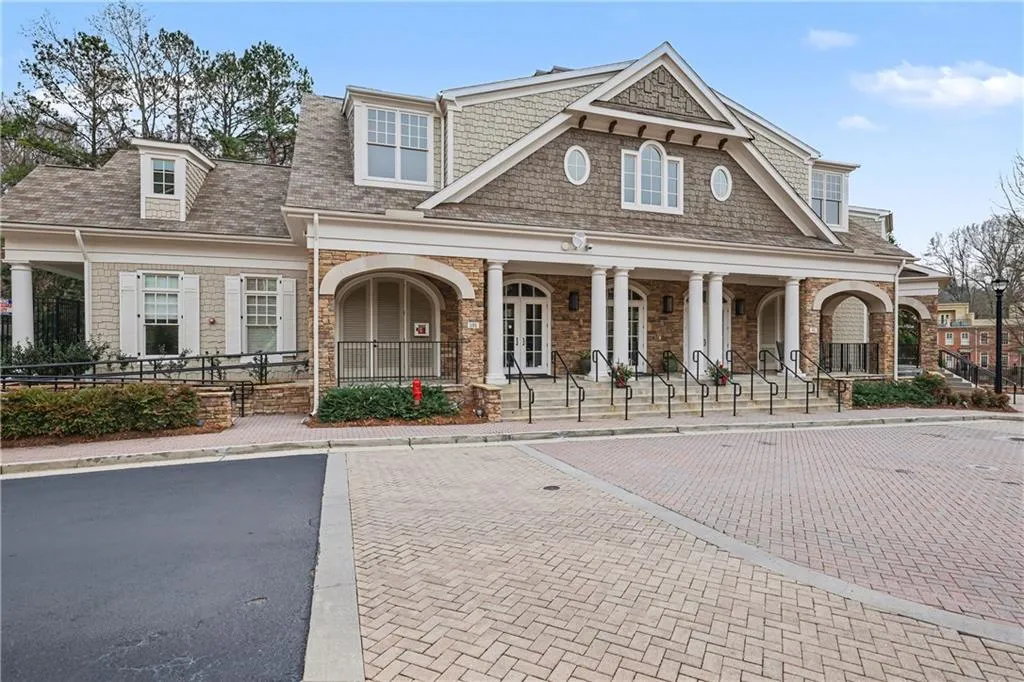 317 Riversedge Drive, Atlanta, Georgia 30339, 5 Bedrooms Bedrooms, ,4 BathroomsBathrooms,Residential,For Sale,317 Riversedge Drive,7699565