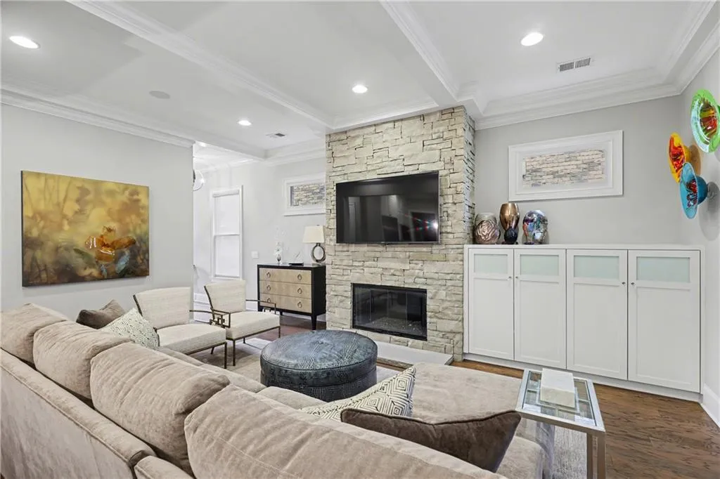 317 Riversedge Drive, Atlanta, Georgia 30339, 5 Bedrooms Bedrooms, ,4 BathroomsBathrooms,Residential,For Sale,317 Riversedge Drive,7699565