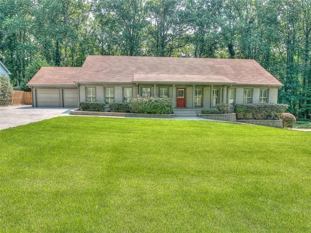 5575 Lake Forrest Drive, Atlanta, Georgia 30342