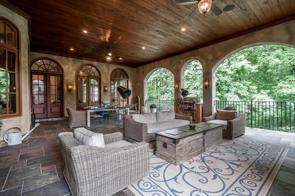5635 Claire Rose Lane, Atlanta, Georgia 30327, 6 Bedrooms Bedrooms, ,6 BathroomsBathrooms,Residential,Sold,5635 Claire Rose Lane,6100275