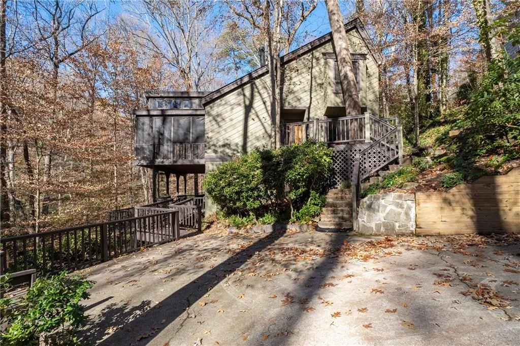 510 Forest Valley Road, Atlanta, Georgia 30342, 3 Bedrooms Bedrooms, ,3 BathroomsBathrooms,Residential,Sold,510 Forest Valley Road,7494537