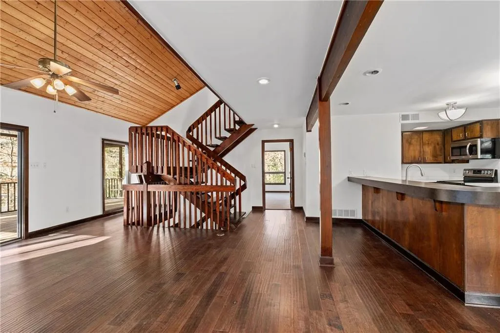 510 Forest Valley Road, Atlanta, Georgia 30342, 3 Bedrooms Bedrooms, ,3 BathroomsBathrooms,Residential,Sold,510 Forest Valley Road,7494537