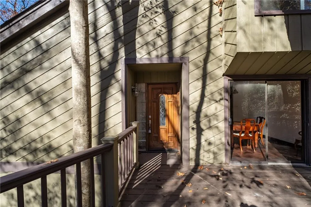 510 Forest Valley Road, Atlanta, Georgia 30342, 3 Bedrooms Bedrooms, ,3 BathroomsBathrooms,Residential,Sold,510 Forest Valley Road,7494537