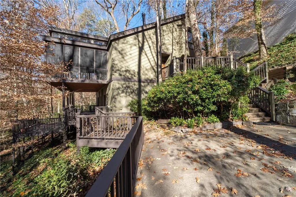 510 Forest Valley Road, Atlanta, Georgia 30342, 3 Bedrooms Bedrooms, ,3 BathroomsBathrooms,Residential,Sold,510 Forest Valley Road,7494537