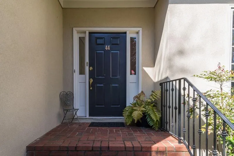 44 Paces West Drive Nw Unit 44, Atlanta, Georgia 30327, 4 Bedrooms Bedrooms, ,2 BathroomsBathrooms,Residential,Sold,44 Paces West Drive Nw Unit 44,5507362