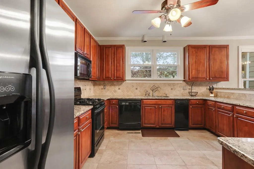 7155 Roswell Road Unit 53, Sandy Springs, Georgia 30328, 4 Bedrooms Bedrooms, ,3 BathroomsBathrooms,Residential,Sold,7155 Roswell Road Unit 53,6106871
