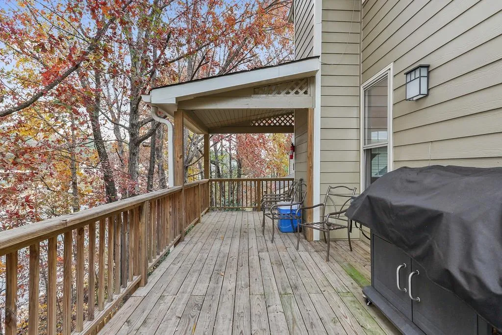 7155 Roswell Road Unit 53, Sandy Springs, Georgia 30328, 4 Bedrooms Bedrooms, ,3 BathroomsBathrooms,Residential,Sold,7155 Roswell Road Unit 53,6106871
