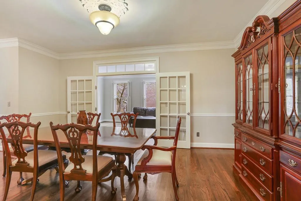 7155 Roswell Road Unit 53, Sandy Springs, Georgia 30328, 4 Bedrooms Bedrooms, ,3 BathroomsBathrooms,Residential,Sold,7155 Roswell Road Unit 53,6106871