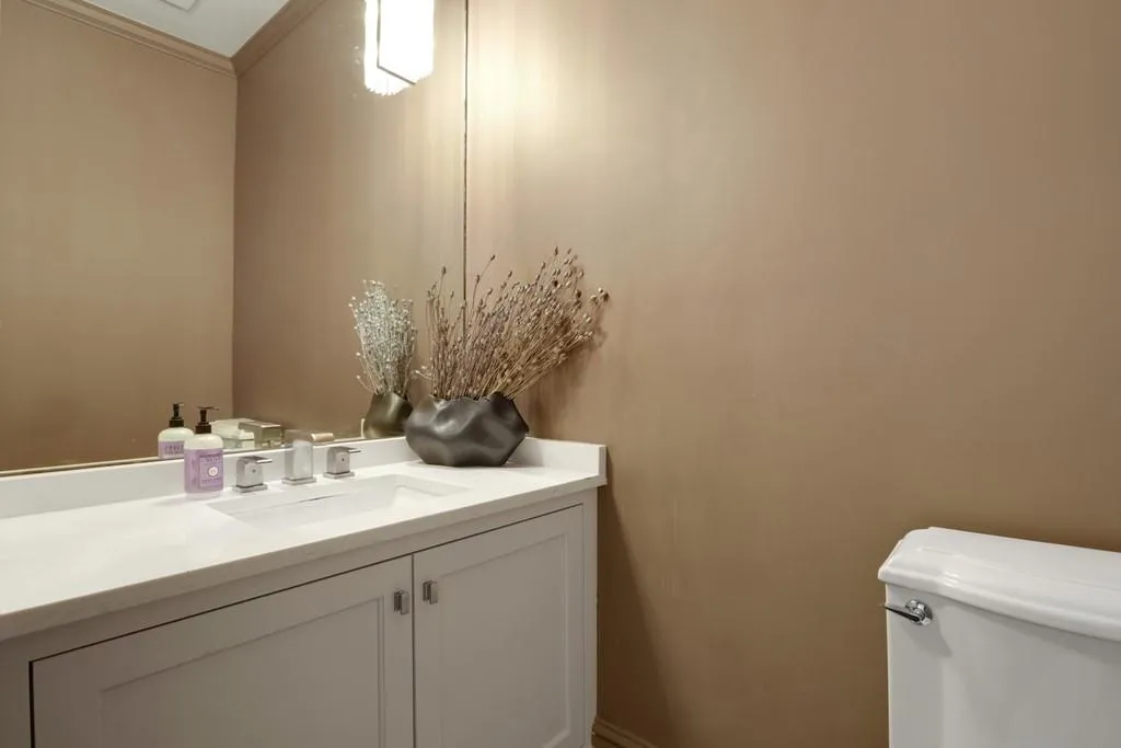 1295 W Garmon Road, Atlanta, Georgia 30327, 5 Bedrooms Bedrooms, ,5 BathroomsBathrooms,Residential,Sold,1295 W Garmon Road,6646263