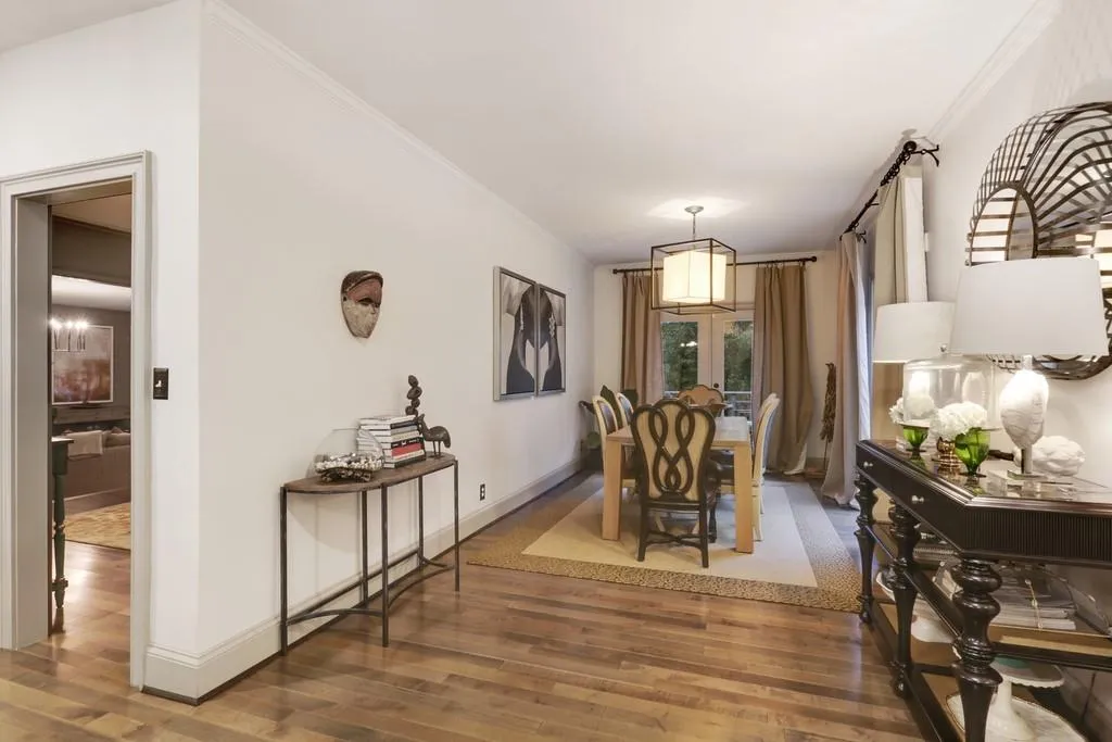 1295 W Garmon Road, Atlanta, Georgia 30327, 5 Bedrooms Bedrooms, ,5 BathroomsBathrooms,Residential,Sold,1295 W Garmon Road,6646263