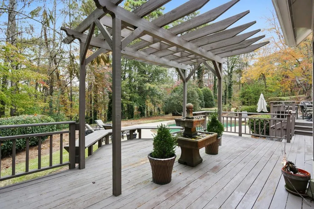 1295 W Garmon Road, Atlanta, Georgia 30327, 5 Bedrooms Bedrooms, ,5 BathroomsBathrooms,Residential,Sold,1295 W Garmon Road,6646263