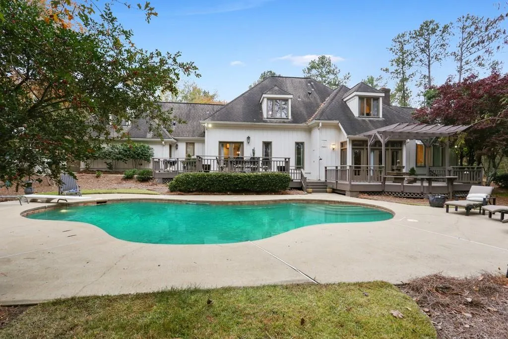 1295 W Garmon Road, Atlanta, Georgia 30327, 5 Bedrooms Bedrooms, ,5 BathroomsBathrooms,Residential,Sold,1295 W Garmon Road,6646263