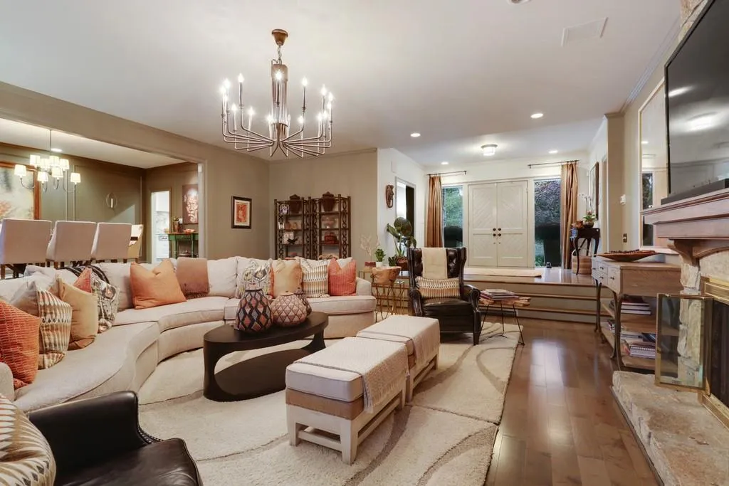 1295 W Garmon Road, Atlanta, Georgia 30327, 5 Bedrooms Bedrooms, ,5 BathroomsBathrooms,Residential,Sold,1295 W Garmon Road,6646263