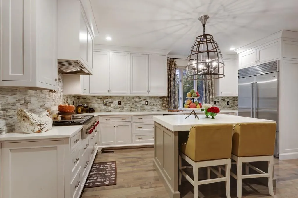 1295 W Garmon Road, Atlanta, Georgia 30327, 5 Bedrooms Bedrooms, ,5 BathroomsBathrooms,Residential,Sold,1295 W Garmon Road,6646263