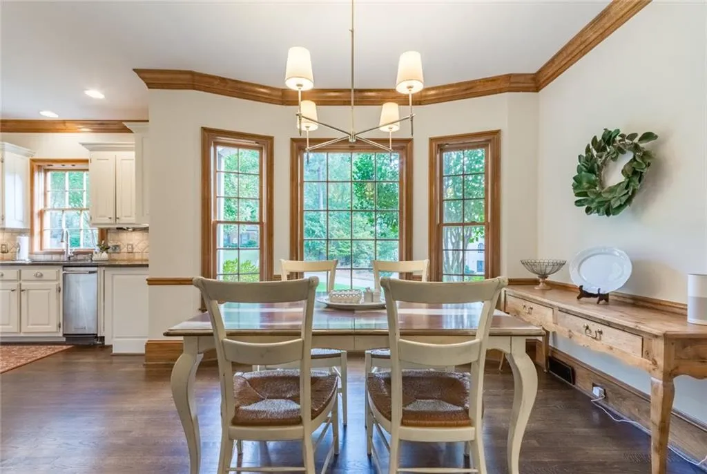 7690 Blandford Place, Sandy Springs, Georgia 30350, 6 Bedrooms Bedrooms, ,5 BathroomsBathrooms,Residential,Sold,7690 Blandford Place,6629843