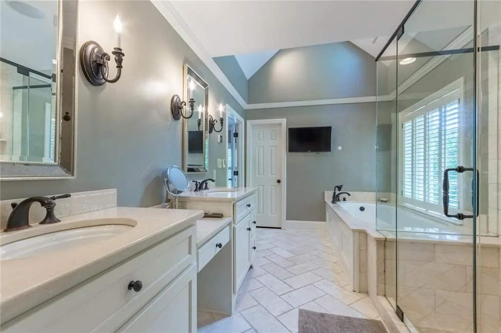 7690 Blandford Place, Sandy Springs, Georgia 30350, 6 Bedrooms Bedrooms, ,5 BathroomsBathrooms,Residential,Sold,7690 Blandford Place,6629843