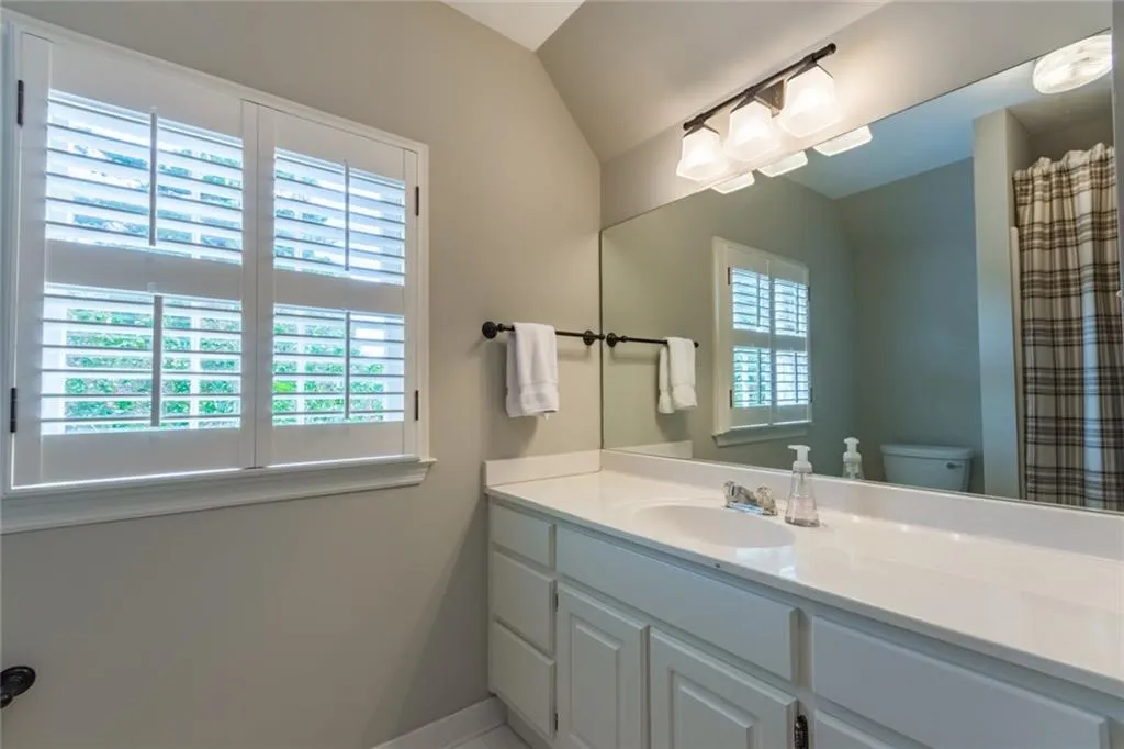 7690 Blandford Place, Sandy Springs, Georgia 30350, 6 Bedrooms Bedrooms, ,5 BathroomsBathrooms,Residential,Sold,7690 Blandford Place,6629843
