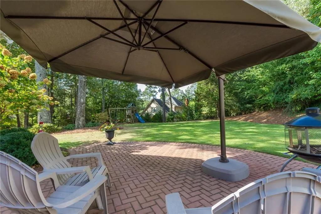 7690 Blandford Place, Sandy Springs, Georgia 30350, 6 Bedrooms Bedrooms, ,5 BathroomsBathrooms,Residential,Sold,7690 Blandford Place,6629843