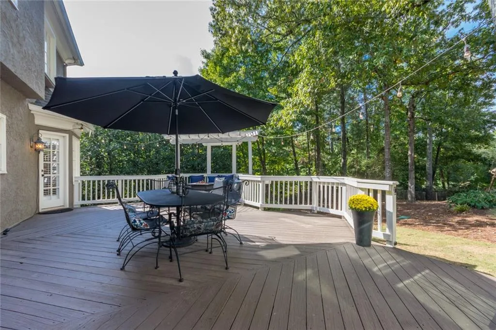 7690 Blandford Place, Sandy Springs, Georgia 30350, 6 Bedrooms Bedrooms, ,5 BathroomsBathrooms,Residential,Sold,7690 Blandford Place,6629843