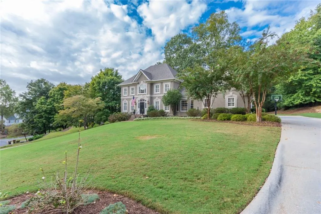 7690 Blandford Place, Sandy Springs, Georgia 30350, 6 Bedrooms Bedrooms, ,5 BathroomsBathrooms,Residential,Sold,7690 Blandford Place,6629843