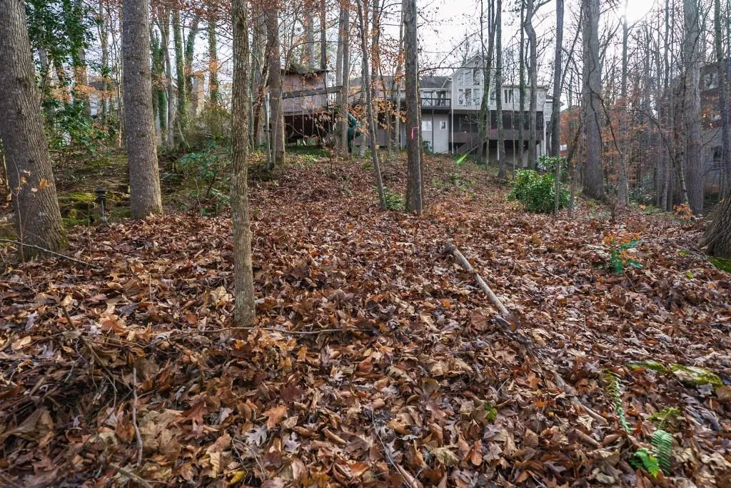 240 Grogans Lake Point, Sandy Springs, Georgia 30350, 6 Bedrooms Bedrooms, ,4 BathroomsBathrooms,Residential,Sold,240 Grogans Lake Point,6653915