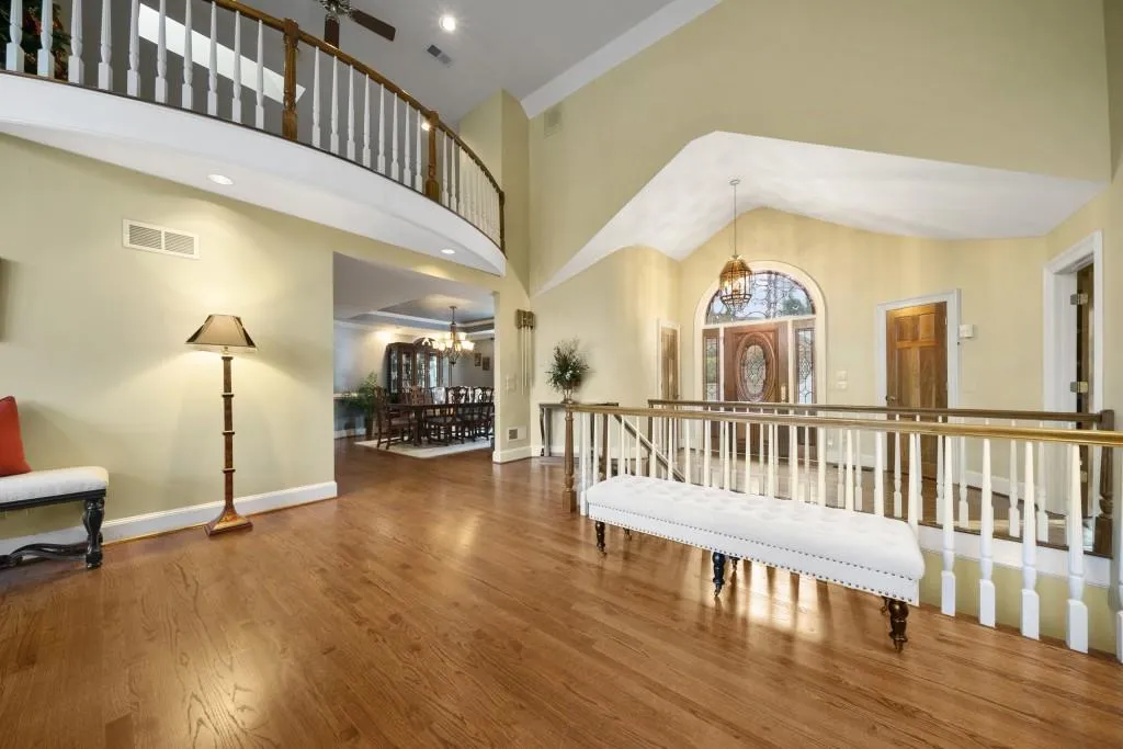 240 Grogans Lake Point, Sandy Springs, Georgia 30350, 6 Bedrooms Bedrooms, ,4 BathroomsBathrooms,Residential,Sold,240 Grogans Lake Point,6653915