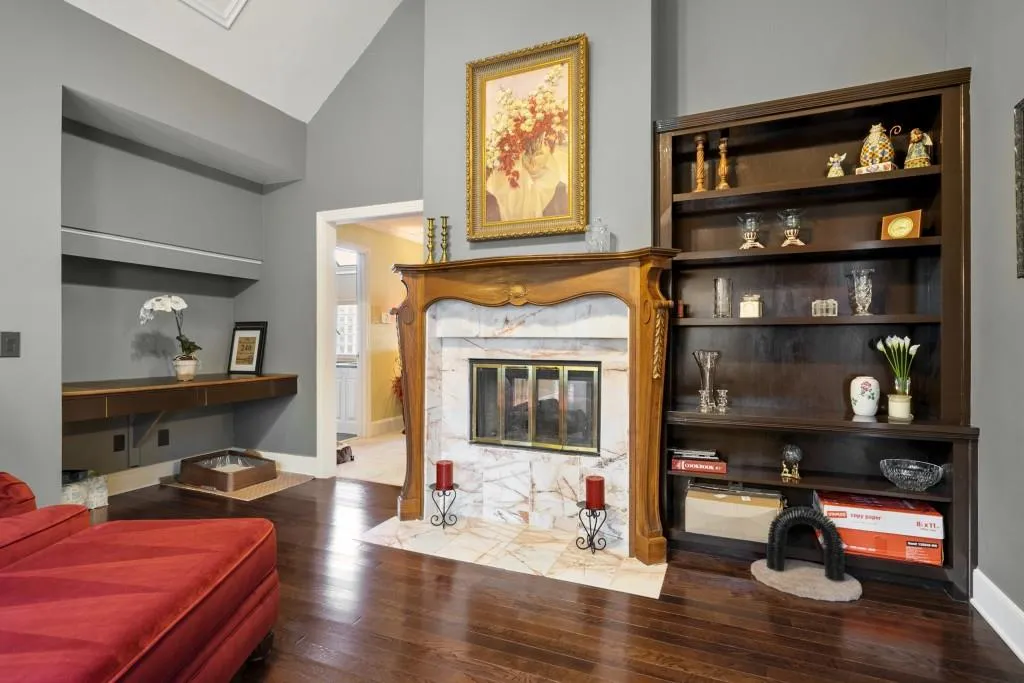 240 Grogans Lake Point, Sandy Springs, Georgia 30350, 6 Bedrooms Bedrooms, ,4 BathroomsBathrooms,Residential,Sold,240 Grogans Lake Point,6653915