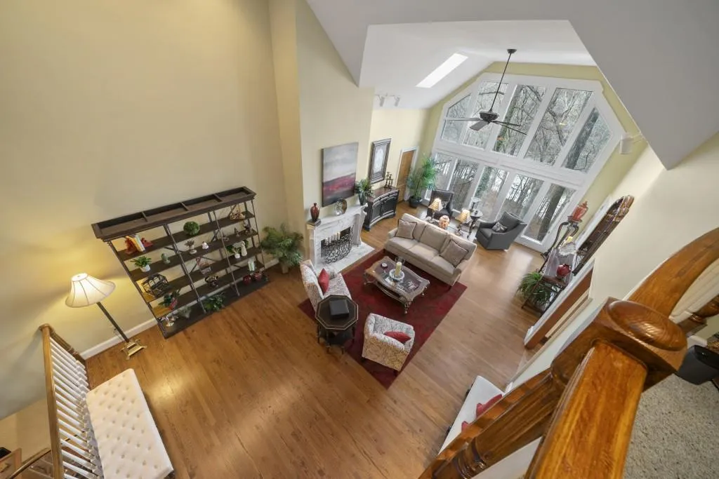 240 Grogans Lake Point, Sandy Springs, Georgia 30350, 6 Bedrooms Bedrooms, ,4 BathroomsBathrooms,Residential,Sold,240 Grogans Lake Point,6653915