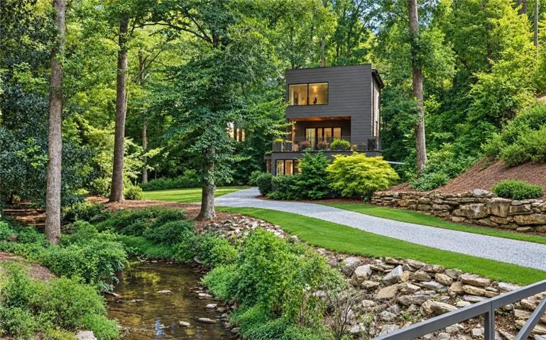 585 Mountain Way Ne, Atlanta, Georgia 30342