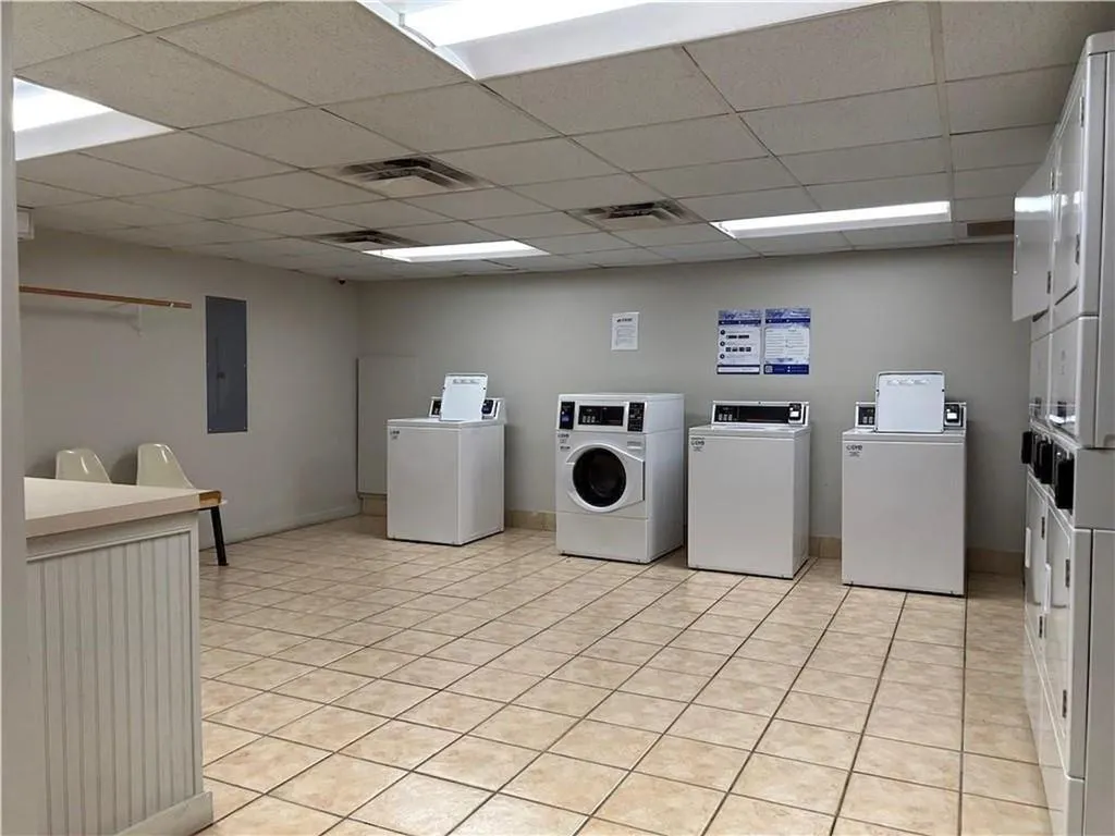 Building Laundry