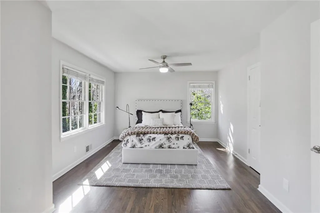 640 Starlight Drive, Sandy Springs, Georgia 30342, 5 Bedrooms Bedrooms, ,4 BathroomsBathrooms,Residential,Sold,640 Starlight Drive,6994973