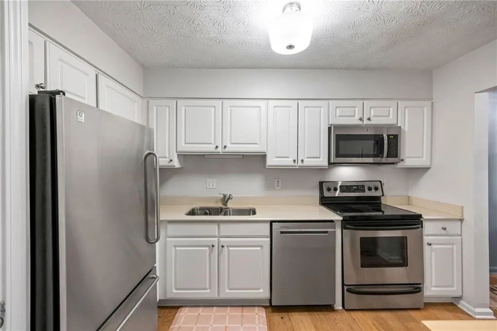 3476 Essex Avenue Unit 85, Atlanta, Georgia 30339, 2 Bedrooms Bedrooms, ,2 BathroomsBathrooms,Residential,For Sale,3476 Essex Avenue Unit 85,7636541