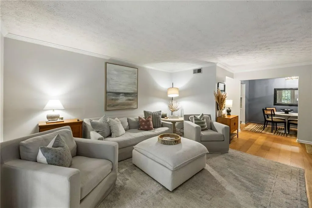 3476 Essex Avenue Unit 85, Atlanta, Georgia 30339, 2 Bedrooms Bedrooms, ,2 BathroomsBathrooms,Residential,For Sale,3476 Essex Avenue Unit 85,7636541