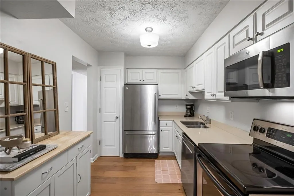 3476 Essex Avenue Unit 85, Atlanta, Georgia 30339, 2 Bedrooms Bedrooms, ,2 BathroomsBathrooms,Residential,For Sale,3476 Essex Avenue Unit 85,7636541