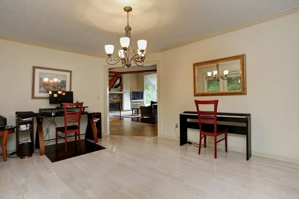140 Huntcliff Point Ne, Atlanta, Georgia 30350, 6 Bedrooms Bedrooms, ,3 BathroomsBathrooms,Residential,Sold,140 Huntcliff Point Ne,5686888