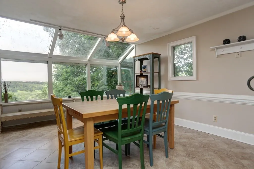 140 Huntcliff Point Ne, Atlanta, Georgia 30350, 6 Bedrooms Bedrooms, ,3 BathroomsBathrooms,Residential,Sold,140 Huntcliff Point Ne,5686888