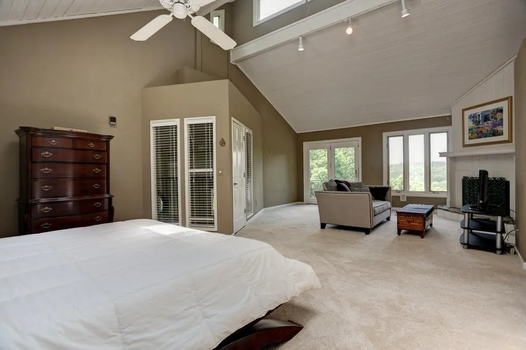 140 Huntcliff Point Ne, Atlanta, Georgia 30350, 6 Bedrooms Bedrooms, ,3 BathroomsBathrooms,Residential,Sold,140 Huntcliff Point Ne,5686888