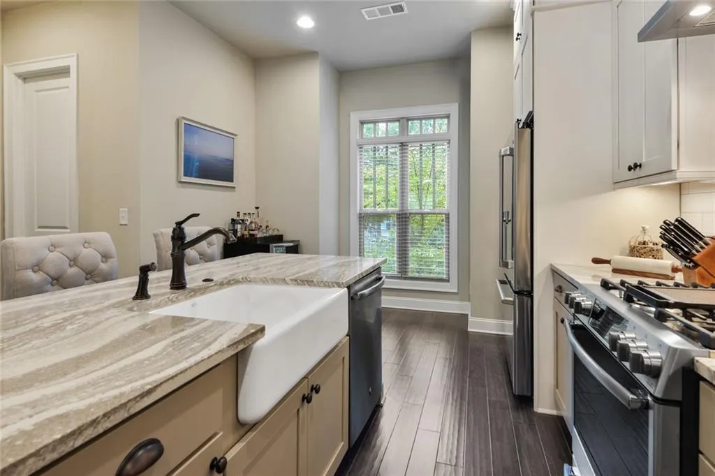 243 Franklin Road, Atlanta, Georgia 30342, 3 Bedrooms Bedrooms, ,3 BathroomsBathrooms,Residential,Sold,243 Franklin Road,6802103
