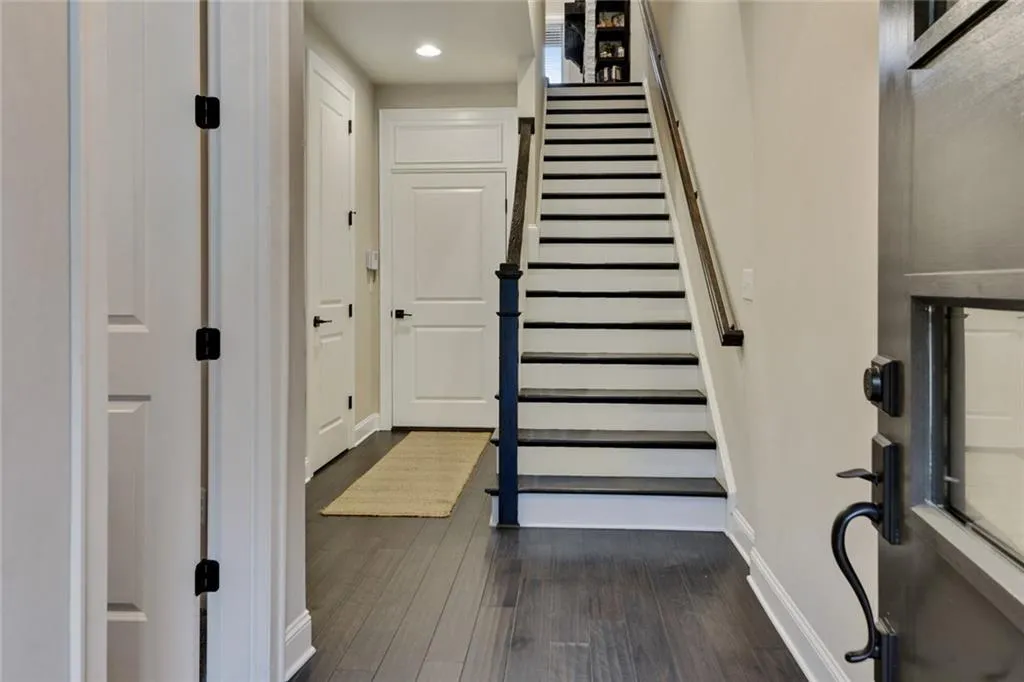 243 Franklin Road, Atlanta, Georgia 30342, 3 Bedrooms Bedrooms, ,3 BathroomsBathrooms,Residential,Sold,243 Franklin Road,6802103