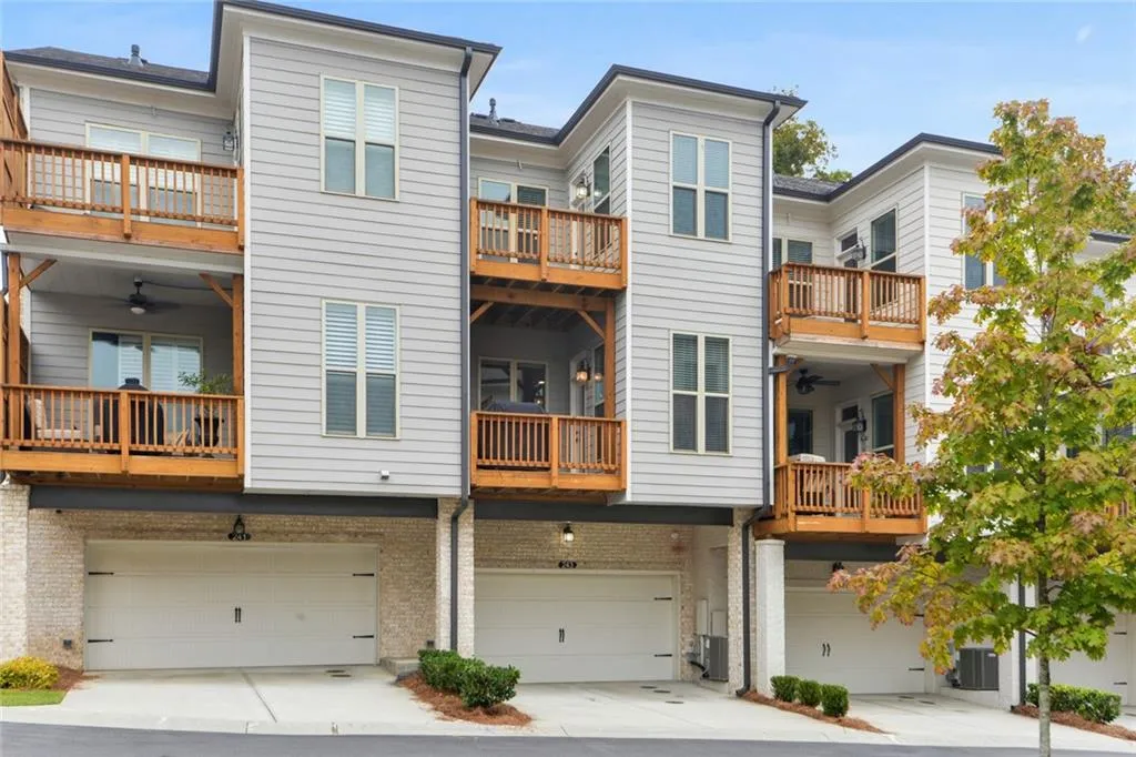 243 Franklin Road, Atlanta, Georgia 30342, 3 Bedrooms Bedrooms, ,3 BathroomsBathrooms,Residential,Sold,243 Franklin Road,6802103