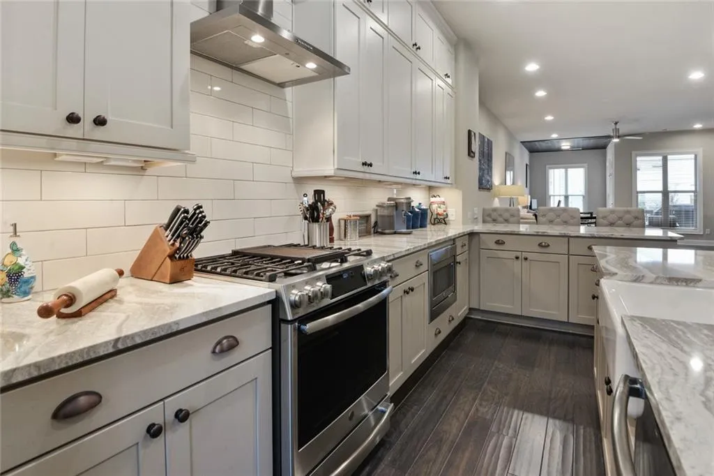 243 Franklin Road, Atlanta, Georgia 30342, 3 Bedrooms Bedrooms, ,3 BathroomsBathrooms,Residential,Sold,243 Franklin Road,6802103