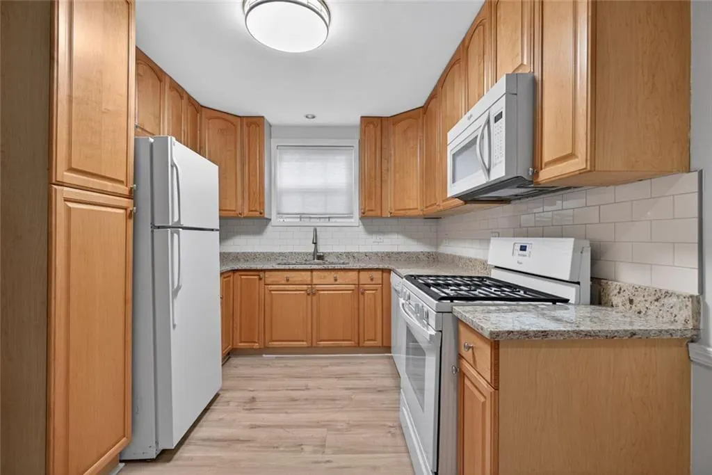 5400 Roswell Road Unit L6, Atlanta, Georgia 30342, 2 Bedrooms Bedrooms, 0 ,2 BathroomsBathrooms,Residential,For Sale,5400 Roswell Road Unit L6,7779721