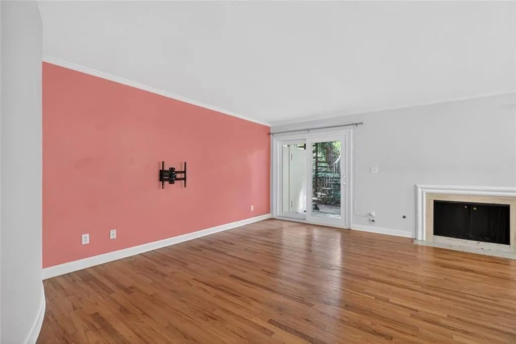 5400 Roswell Road Unit L6, Atlanta, Georgia 30342, 2 Bedrooms Bedrooms, 0 ,2 BathroomsBathrooms,Residential,For Sale,5400 Roswell Road Unit L6,7779721