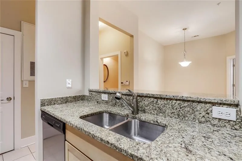 799 Hammond Drive Unit 126, Sandy Springs, Georgia 30328, 1 Bedroom Bedrooms, ,1 BathroomBathrooms,Residential,Sold,799 Hammond Drive Unit 126,6831423