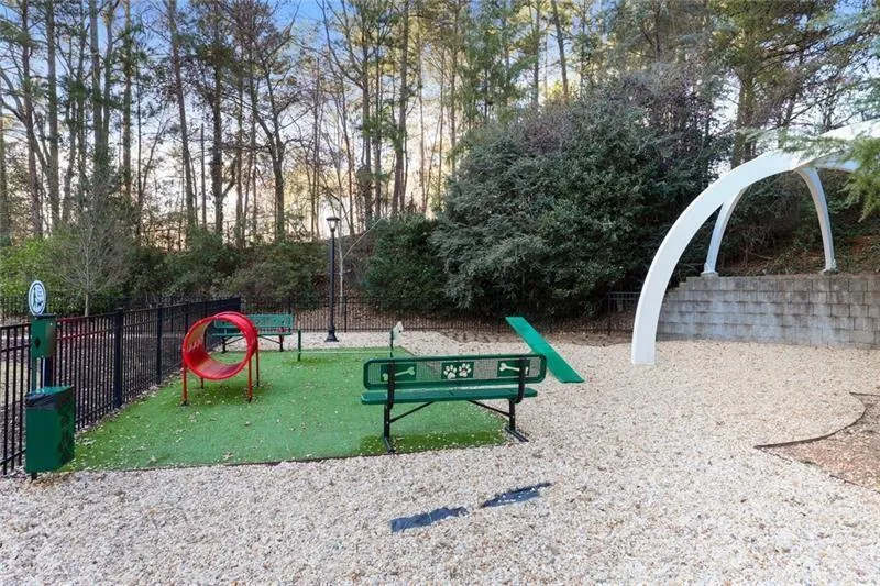 799 Hammond Drive Unit 126, Sandy Springs, Georgia 30328, 1 Bedroom Bedrooms, ,1 BathroomBathrooms,Residential,Sold,799 Hammond Drive Unit 126,6831423