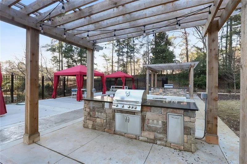 799 Hammond Drive Unit 126, Sandy Springs, Georgia 30328, 1 Bedroom Bedrooms, ,1 BathroomBathrooms,Residential,Sold,799 Hammond Drive Unit 126,6831423