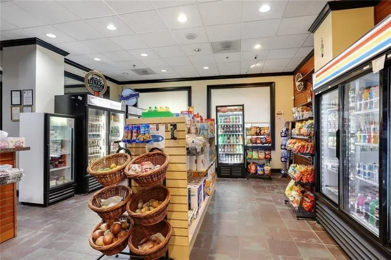 799 Hammond Drive Unit 126, Sandy Springs, Georgia 30328, 1 Bedroom Bedrooms, ,1 BathroomBathrooms,Residential,Sold,799 Hammond Drive Unit 126,6831423