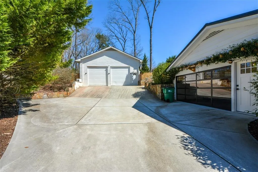 835 Glenairy Drive, Atlanta, Georgia 30328, 3 Bedrooms Bedrooms, ,3 BathroomsBathrooms,Residential,Sold,835 Glenairy Drive,7007418